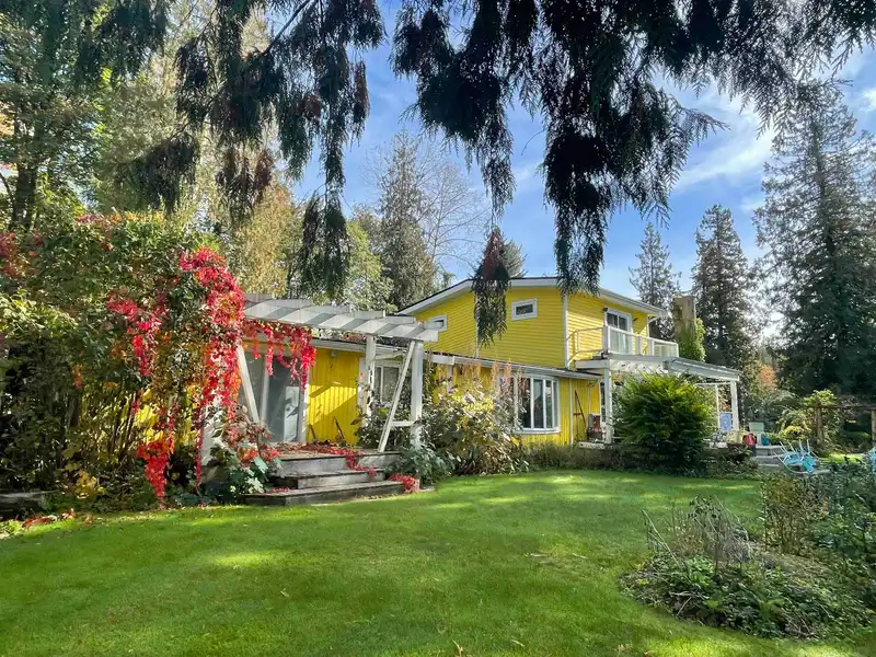 25236 102 AVENUE - photo 1 of 36