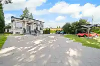 5585 148 STREET - thumbnail 1