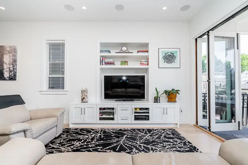 3940 VENABLES STREET - photo 4 of 40