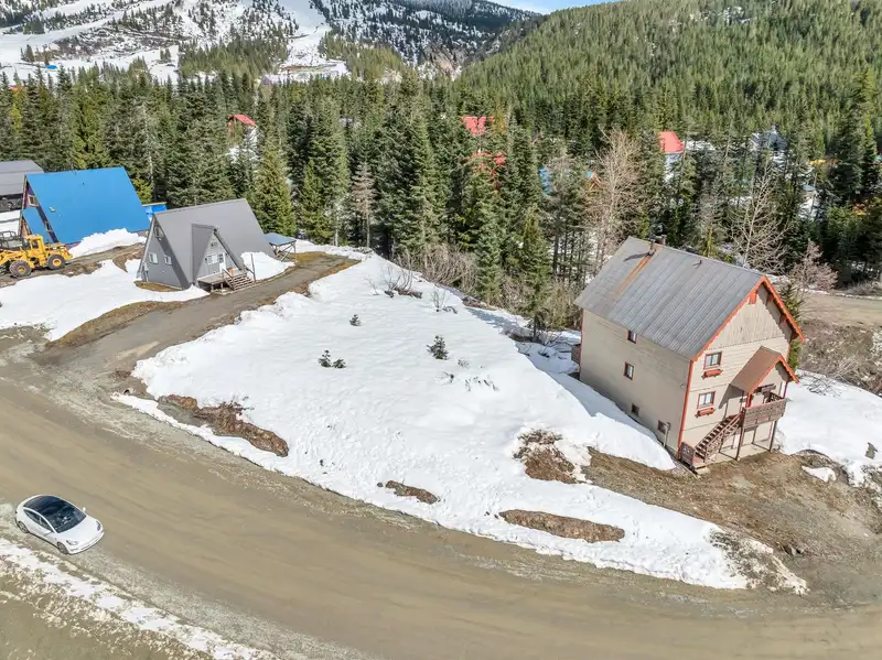 20716 SAKWI CREEK ROAD - photo 2 of 25