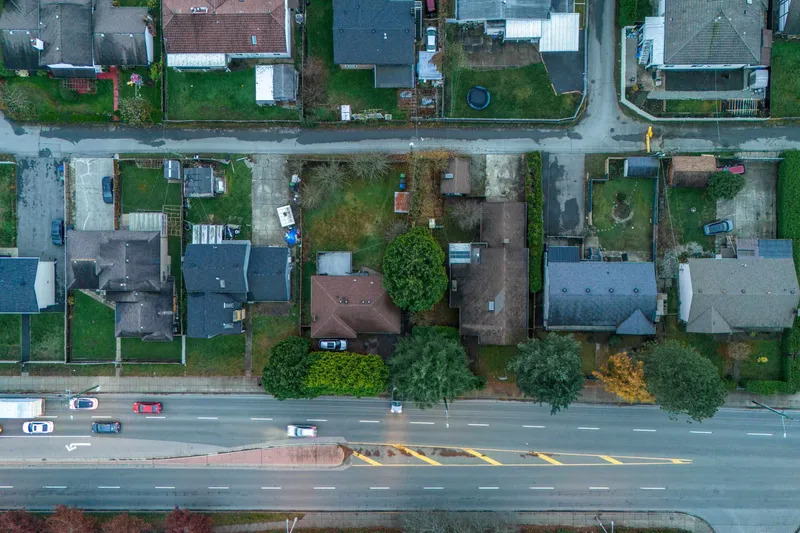 15120 96 AVENUE - photo 2 of 25