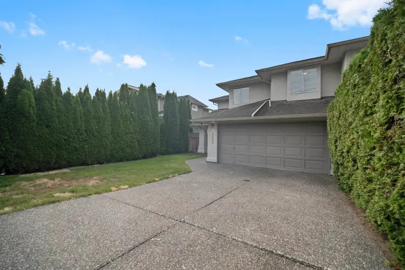 15582 RUSSELL AVENUE - photo 2 of 38
