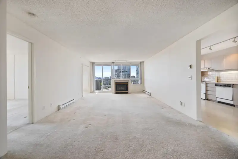 1504 551 AUSTIN AVENUE - photo 4 of 33