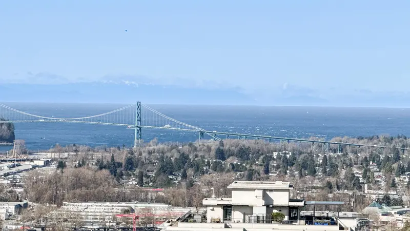 1607 125 E 14TH STREET - photo 4 of 25