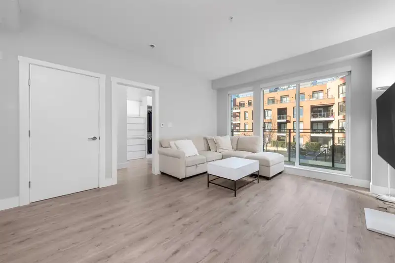 309 3588 SAWMILL CRESCENT - photo 3 of 37