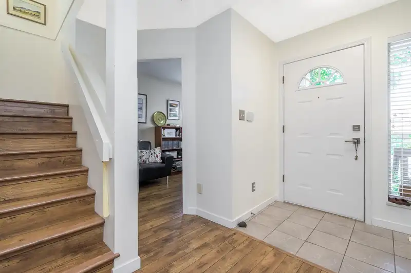 16 1238 EASTERN DRIVE - photo 4 of 39