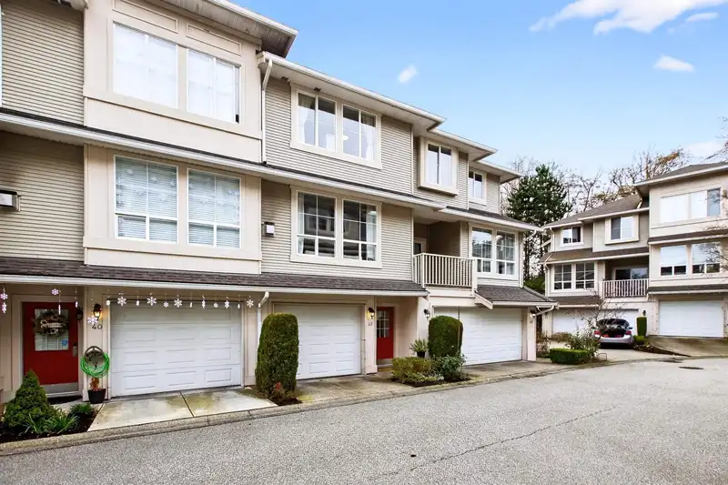 41 14952 58 AVENUE - photo 2 of 40