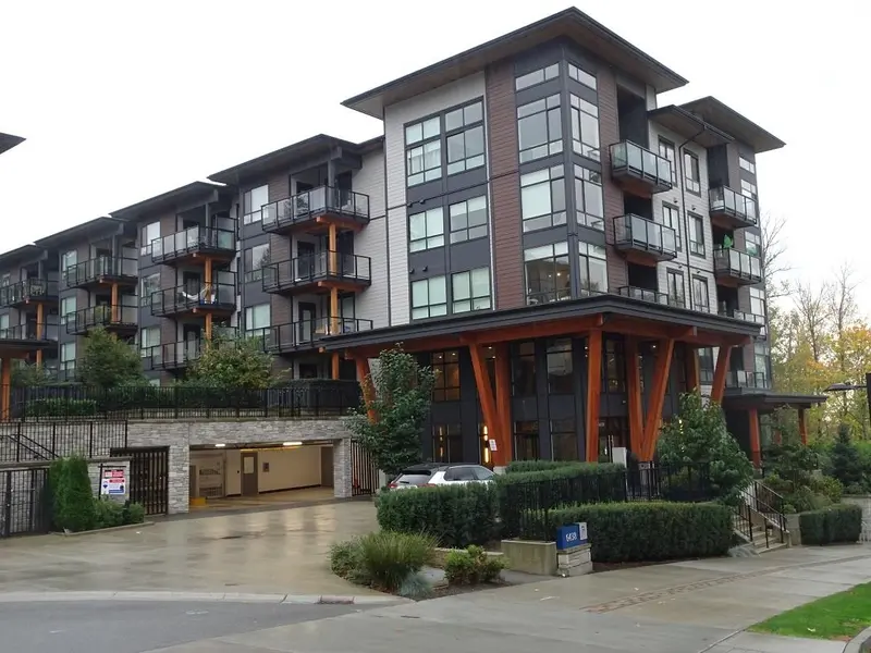 207 6438 BYRNEPARK DRIVE - photo 2 of 20