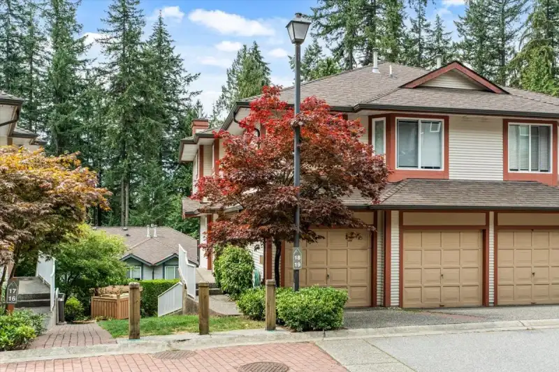 19 103 PARKSIDE DRIVE - photo 1 of 38
