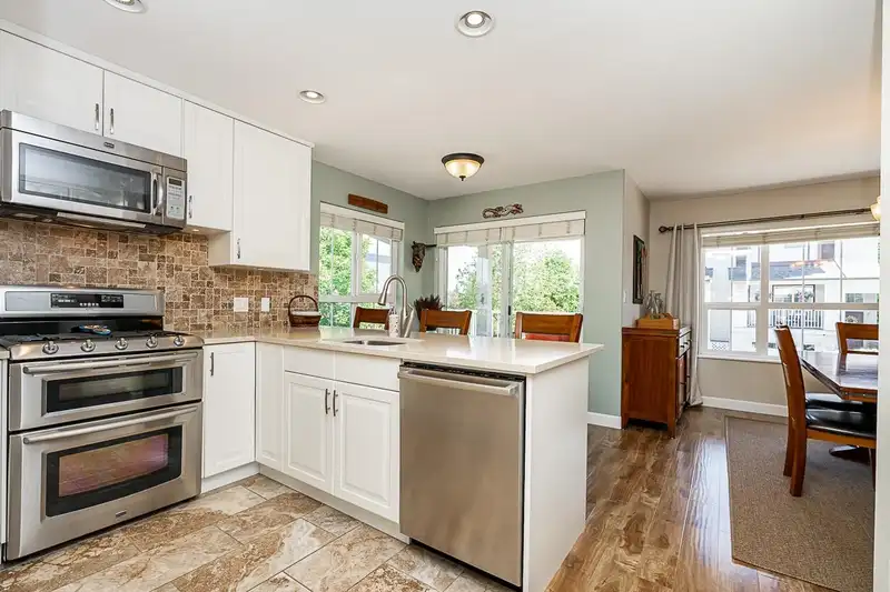 18602 65 AVENUE - photo 3 of 33