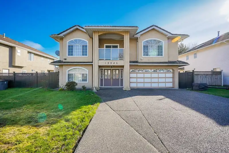 12246 64A AVENUE - photo 2 of 36