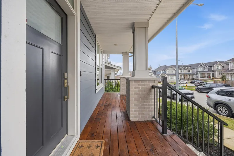 8223 202B STREET - photo 4 of 25