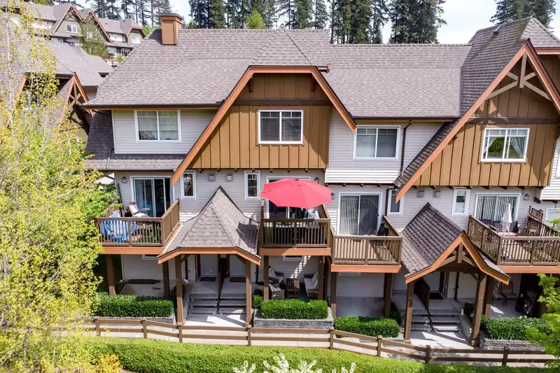 81 2000 PANORAMA DRIVE - photo 1 of 40