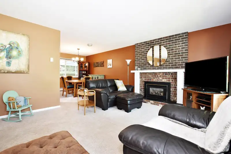 2255 ORCHARD DRIVE - photo 4 of 30