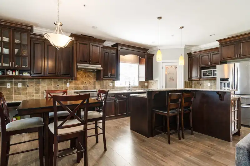 20370 WANSTEAD STREET - photo 1 of 30