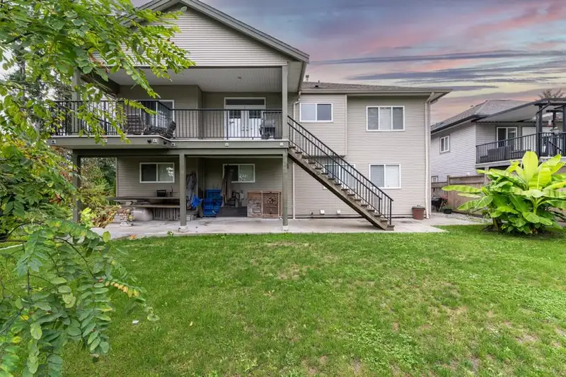 20370 WANSTEAD STREET - photo 3 of 30