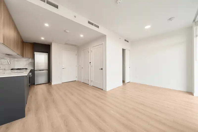 502 8551 201 STREET - photo 3 of 11
