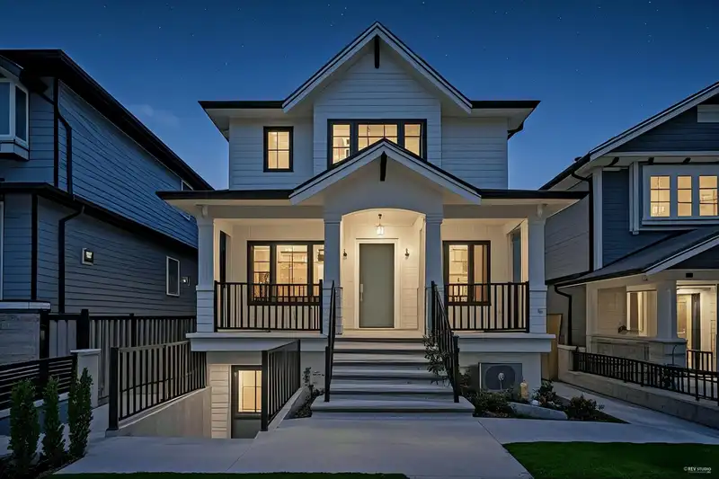 3675 E 48TH AVENUE - photo 1 of 29