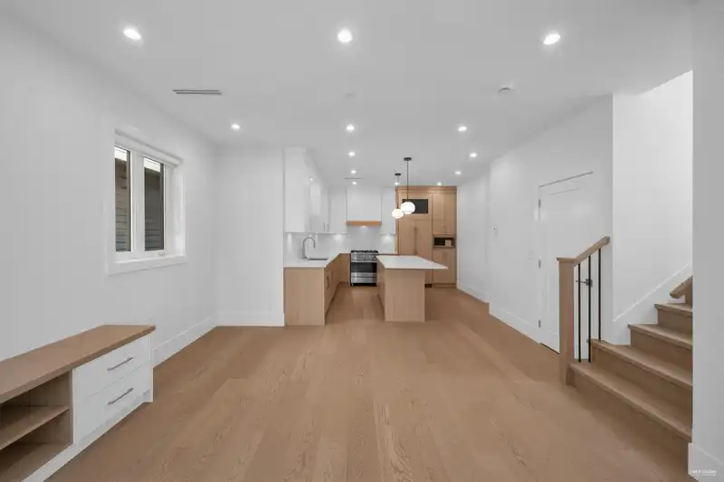 3675 E 48TH AVENUE - photo 2 of 29