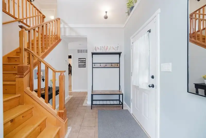 835 AURORA WAY - photo 3 of 30