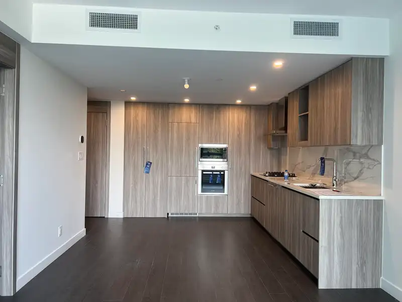 706 13778 100TH AVENUE - photo 2 of 15