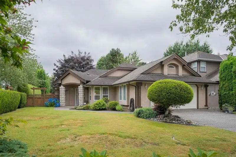 20792 91 AVENUE - photo 1 of 34