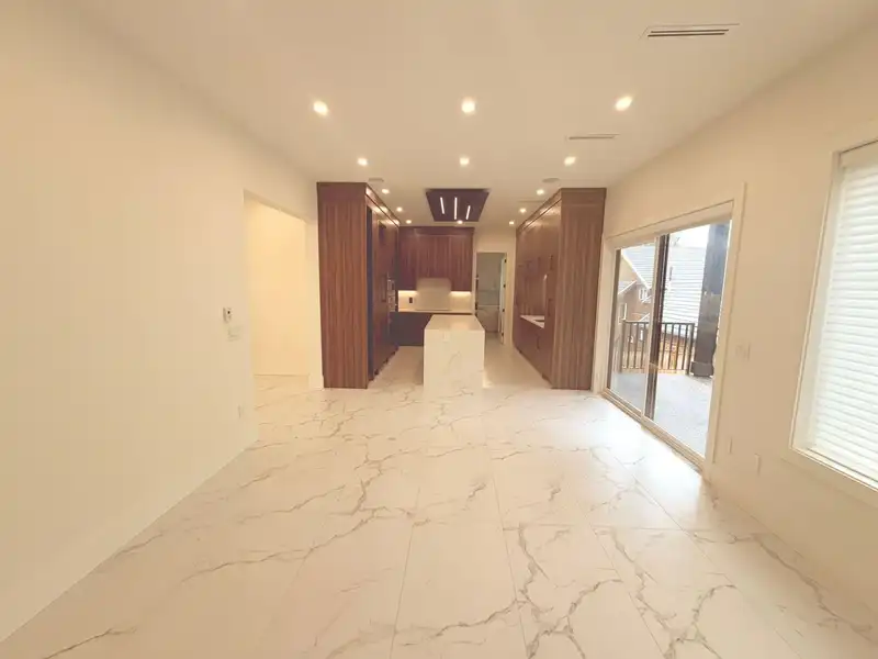 12655 106A AVENUE - photo 2 of 33