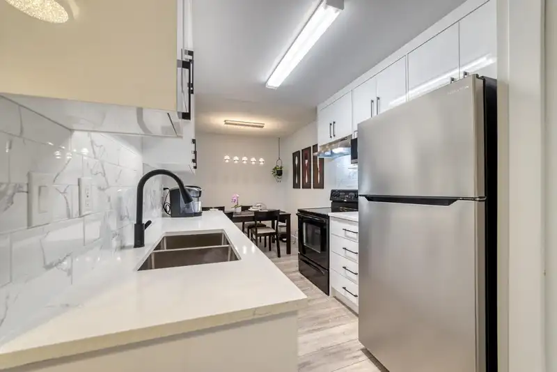 210 8651 WESTMINSTER HIGHWAY - photo 3 of 21