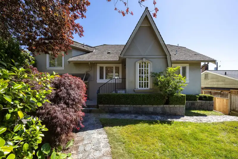 2308 INGLEWOOD AVENUE - photo 2 of 38