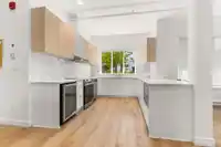 204 1892 STARLING DRIVE - thumbnail 32