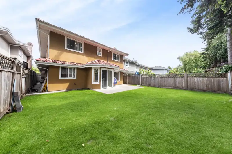12600 HARRISON AVENUE - photo 4 of 26