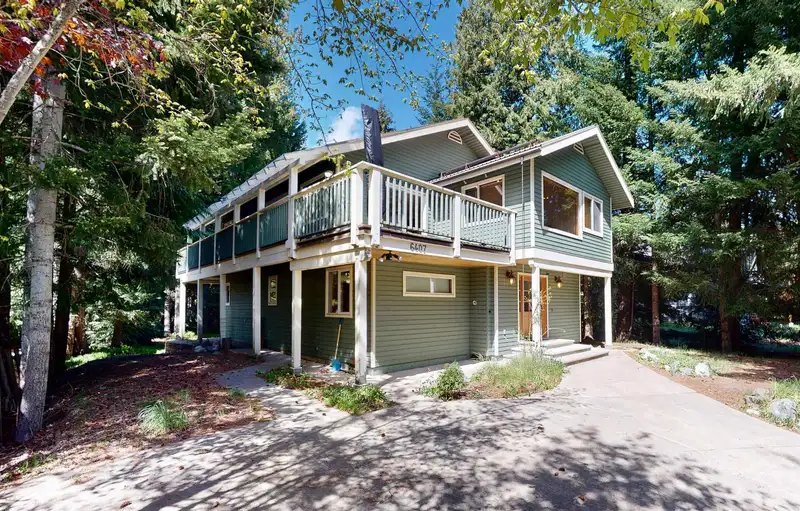 6407 EASY STREET - photo 1 of 38