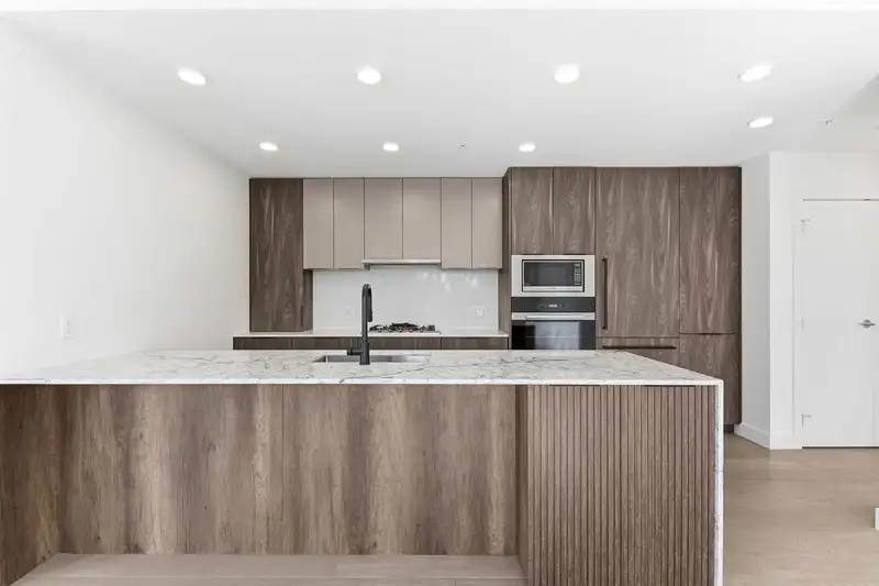 206 3590 W 39TH AVENUE - photo 4 of 20
