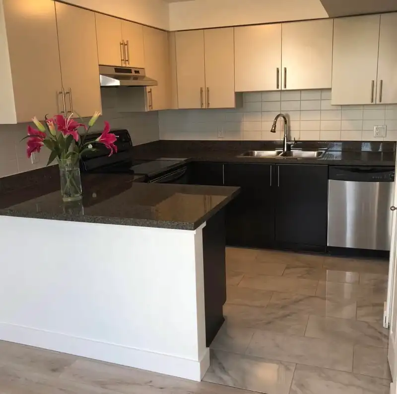 206 5649 KINGS ROAD - photo 4 of 18