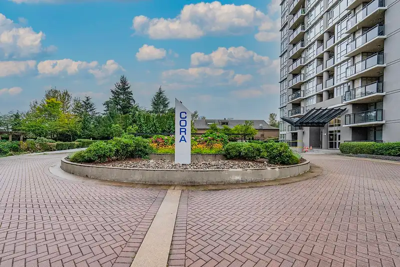 1101 555 DELESTRE AVENUE - photo 2 of 23