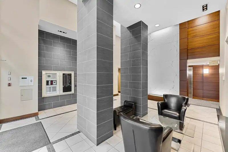 1101 555 DELESTRE AVENUE - photo 4 of 23