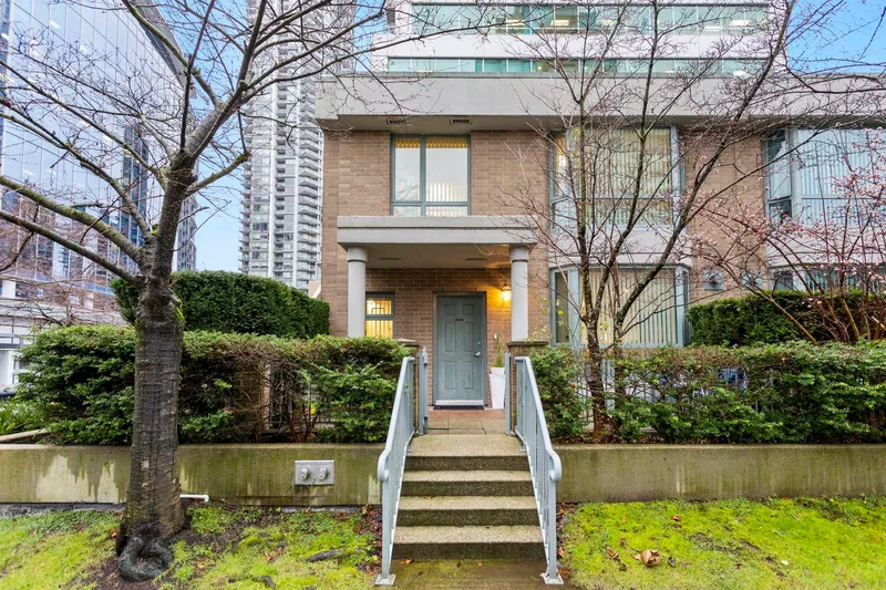 TH1 1889 ROSSER AVENUE - photo 2 of 25