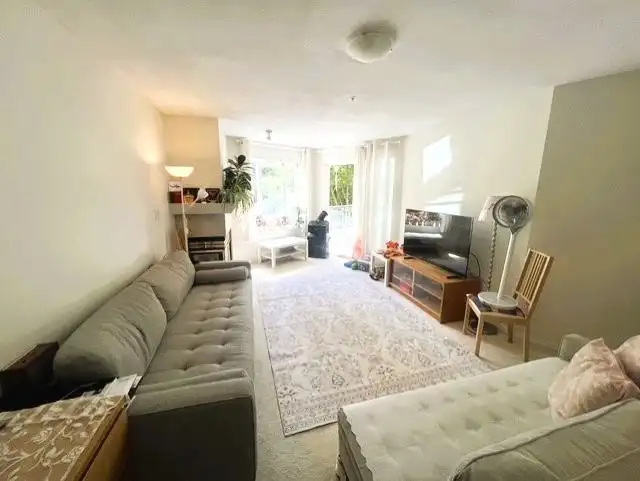 204 5683 HAMPTON PLACE - photo 2 of 10