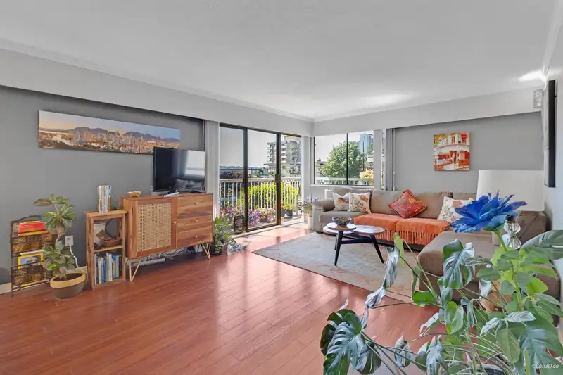201 119 AGNES STREET - photo 1 of 21