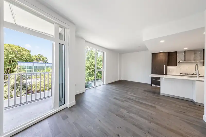 305 2888 ARBUTUS STREET - photo 4 of 19