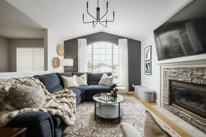 11706 GLENHURST STREET - photo 3 of 25