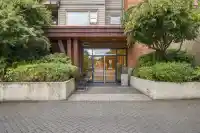 504 1677 LLOYD AVENUE - thumbnail 4