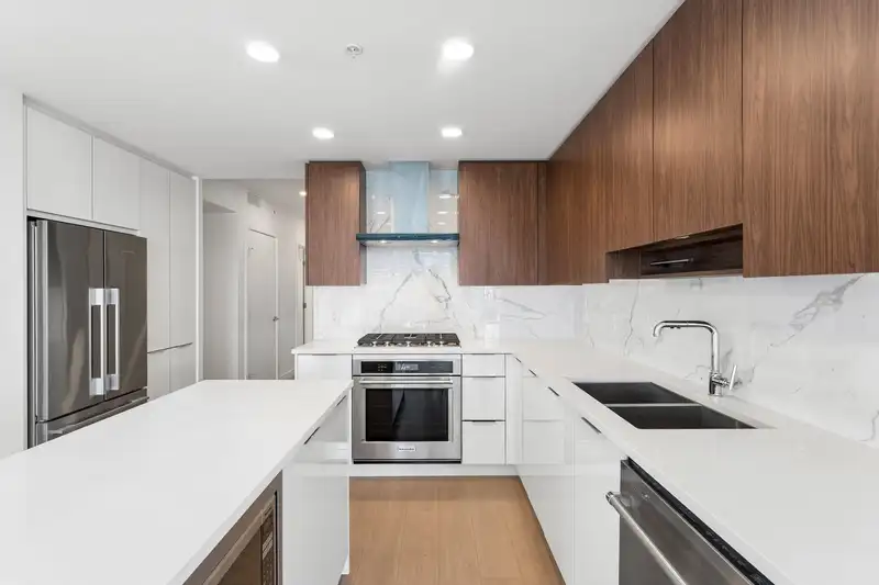 903 7683 PARK CRESCENT - photo 3 of 28
