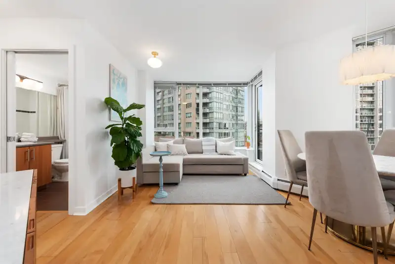 707 58 KEEFER PLACE - photo 3 of 33