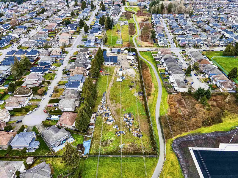 12490 66 AVENUE - photo 3 of 20