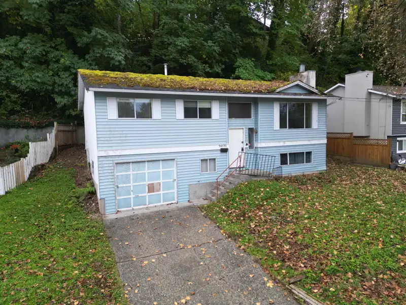 34630 IMMEL STREET - photo 3 of 9