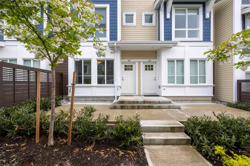 62 16561 17A AVENUE - photo 2 of 40