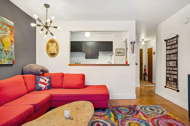 204 1050 CHILCO STREET - photo 4 of 19