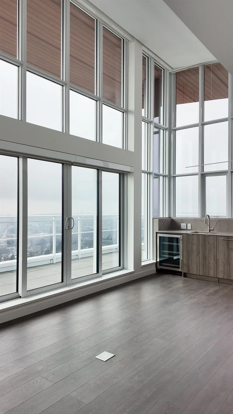 2502 505 NELSON STREET - photo 1 of 9