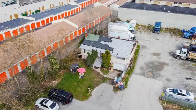 8634 120A STREET - photo 3 of 14